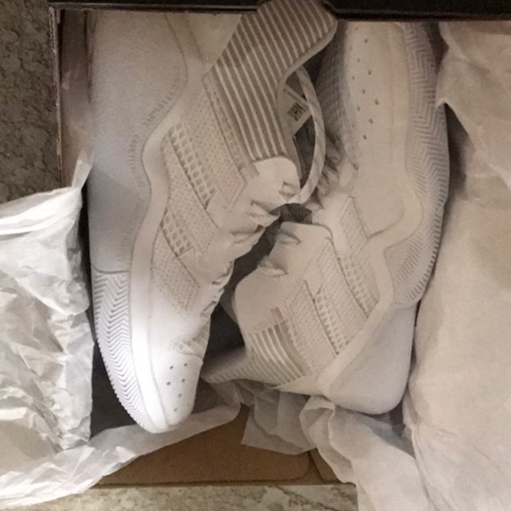 Adidas Harden Stepback Women’s White 9.5 New